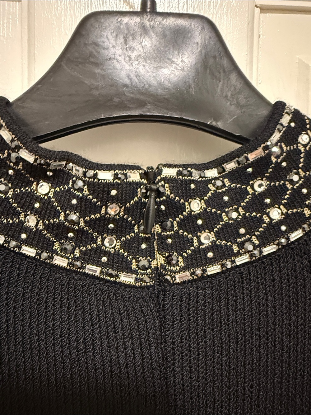 St. John Black Long-Sleeve Knit Dress with Jeweled Collar and Sleeves -Size 8 - Picture 5 of 11